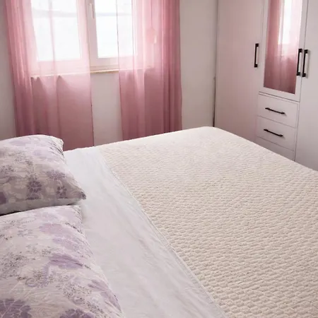 Marijana * Τρογκίρ