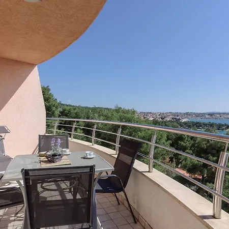 Marijana * Τρογκίρ